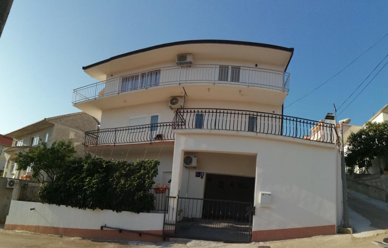 Ferienwohnung Apartman Radic Trogir Exterior foto